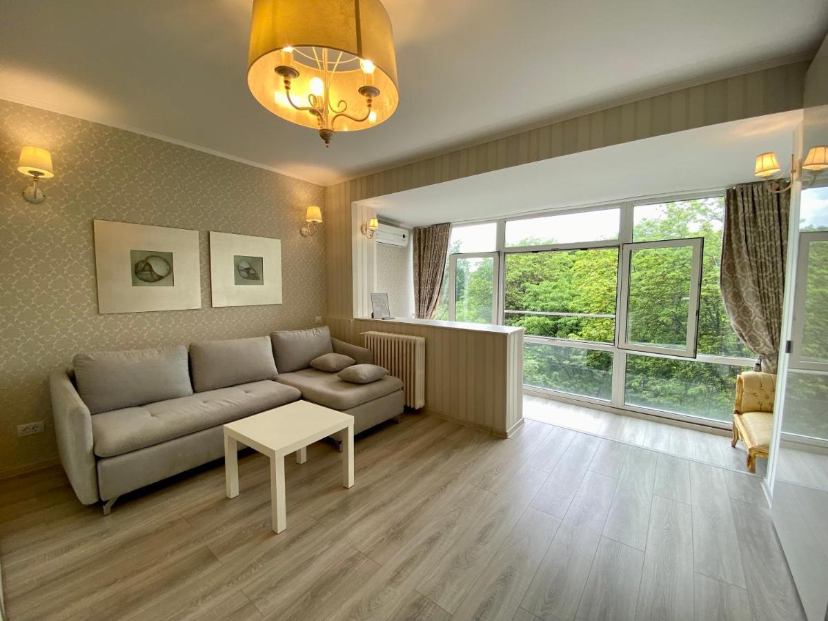 Downtown Studio - Ultra Central With Park View Bukarest Exterior foto