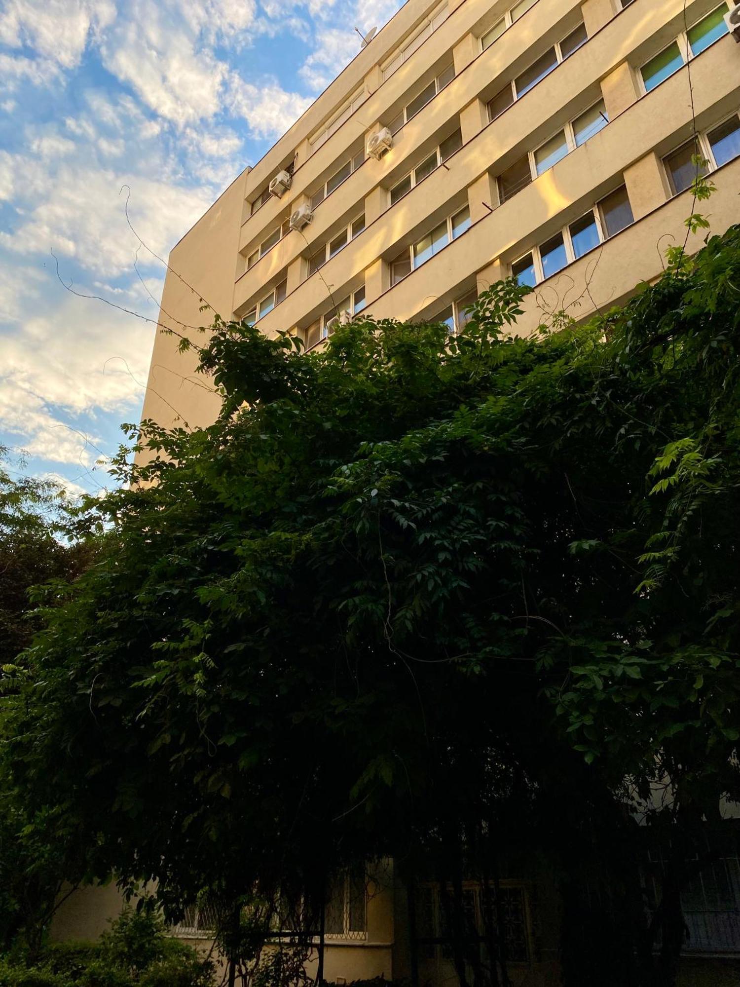 Downtown Studio - Ultra Central With Park View Bukarest Exterior foto